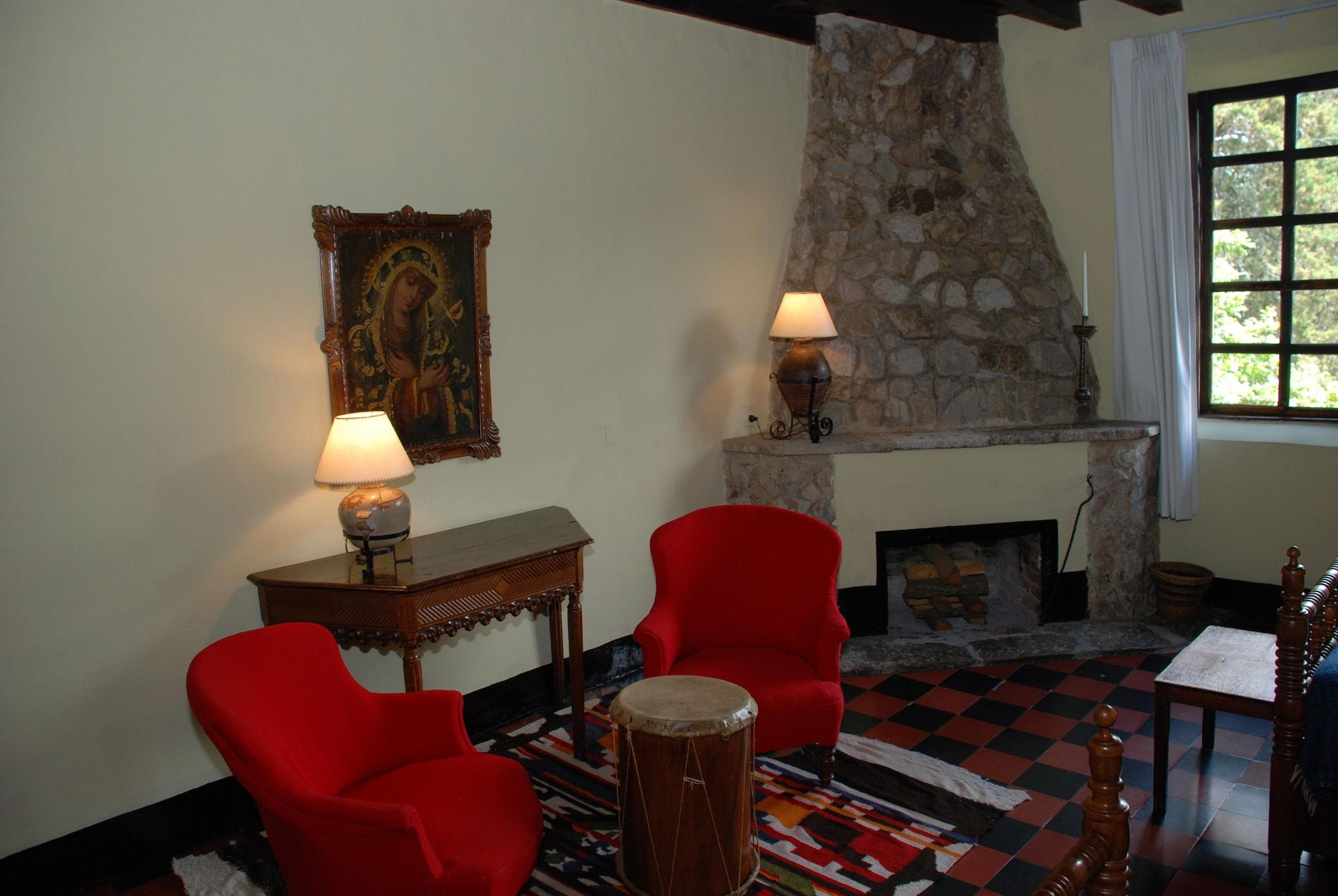 Hotel Museo Mayan Inn Chichicastenango Exterior photo